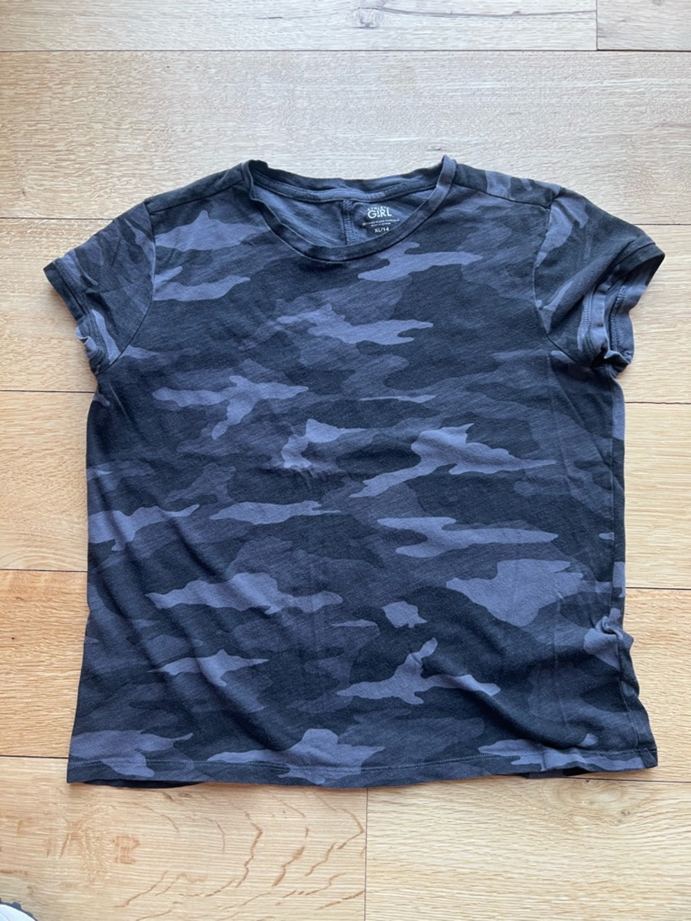 Athleta Girl Black & Charcoal Camo Tee